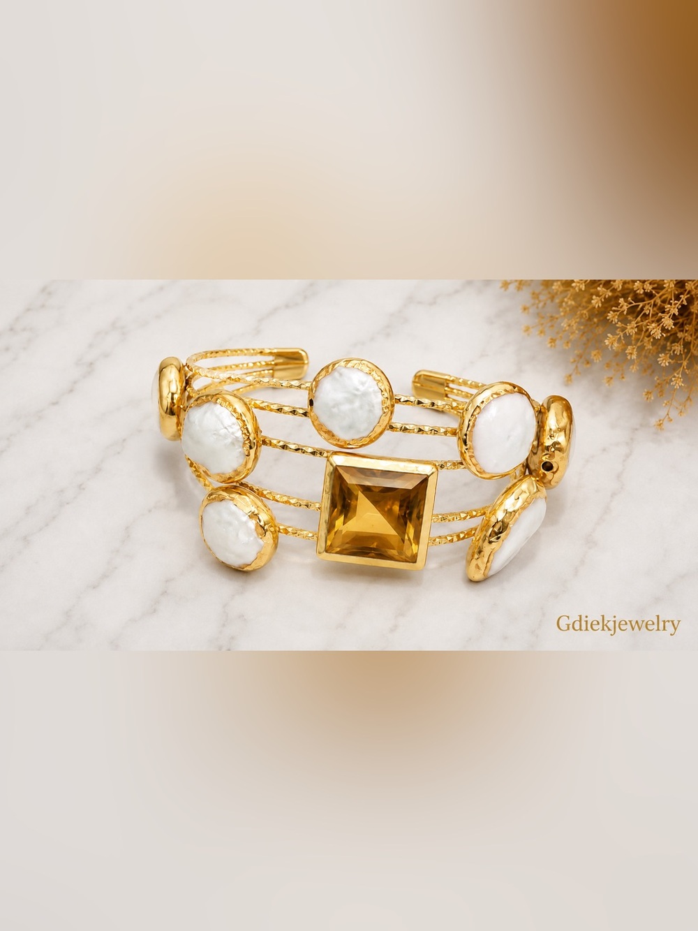 Goldfilled  Cuff Bracelet with White Baroque Pearl and Amber Gem